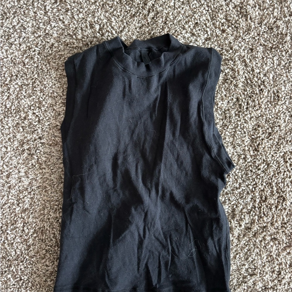 SKIMS Black Muscle Tee